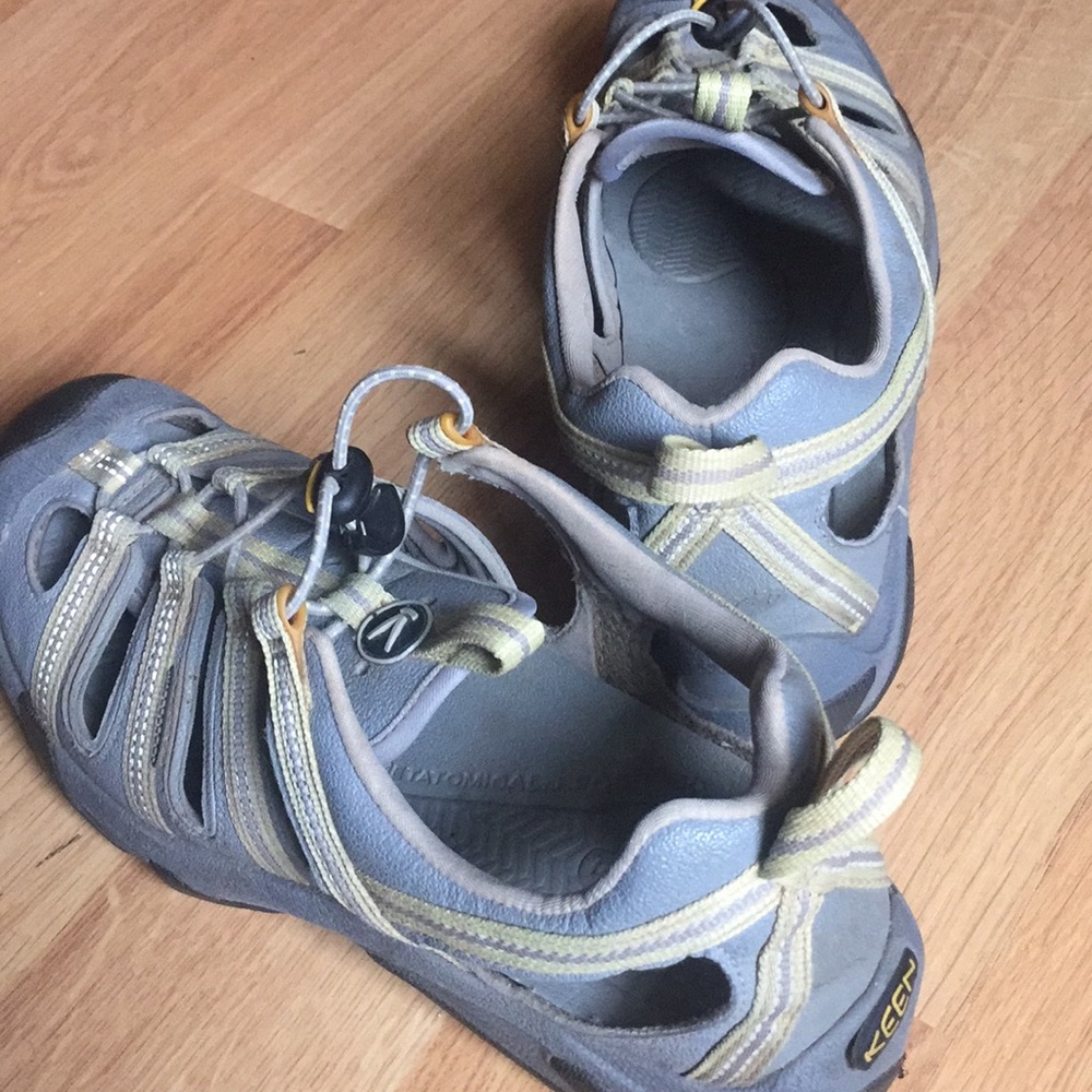 Keen Hiking Shoes / Sandals